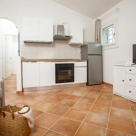 Leone Flat V 15' Palau, 30' Porto Cervo & Private Garden