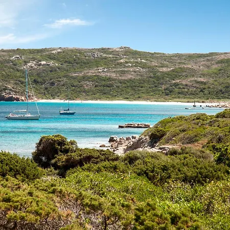 Appartement Leone Flat V 15' Palau, 30' Porto Cervo & Private Garden Porto Pozzo